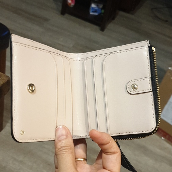 Wallet - Picture 4 of 5